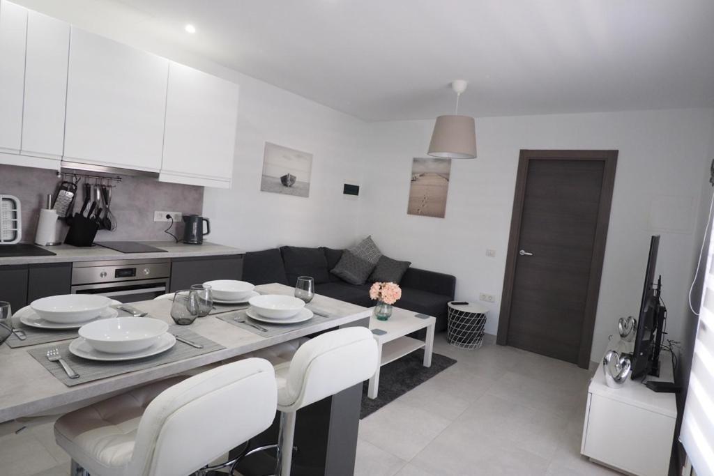 Private Apartment With Mountain And Sea Views, La Asomada, Lanzarote Tías Dış mekan fotoğraf