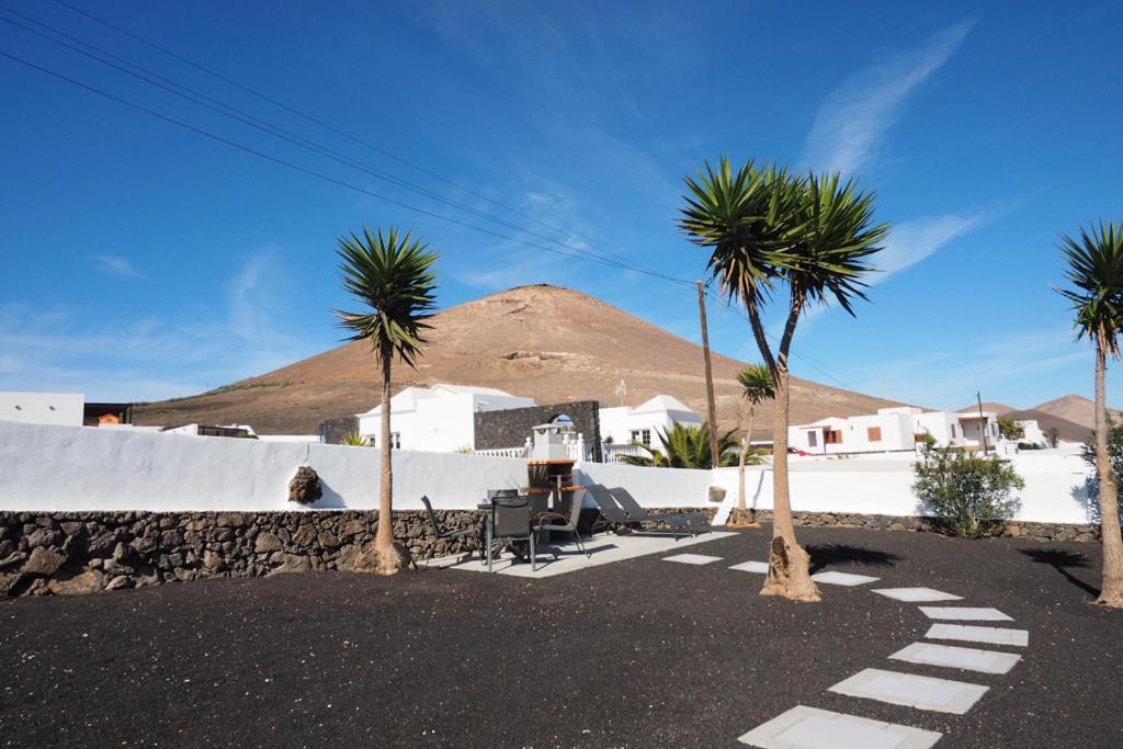 Private Apartment With Mountain And Sea Views, La Asomada, Lanzarote Tías Dış mekan fotoğraf